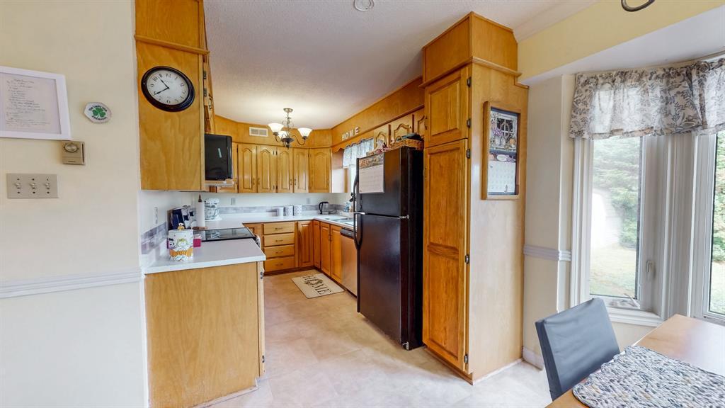 32 Halley Drive, St John'S, NL
