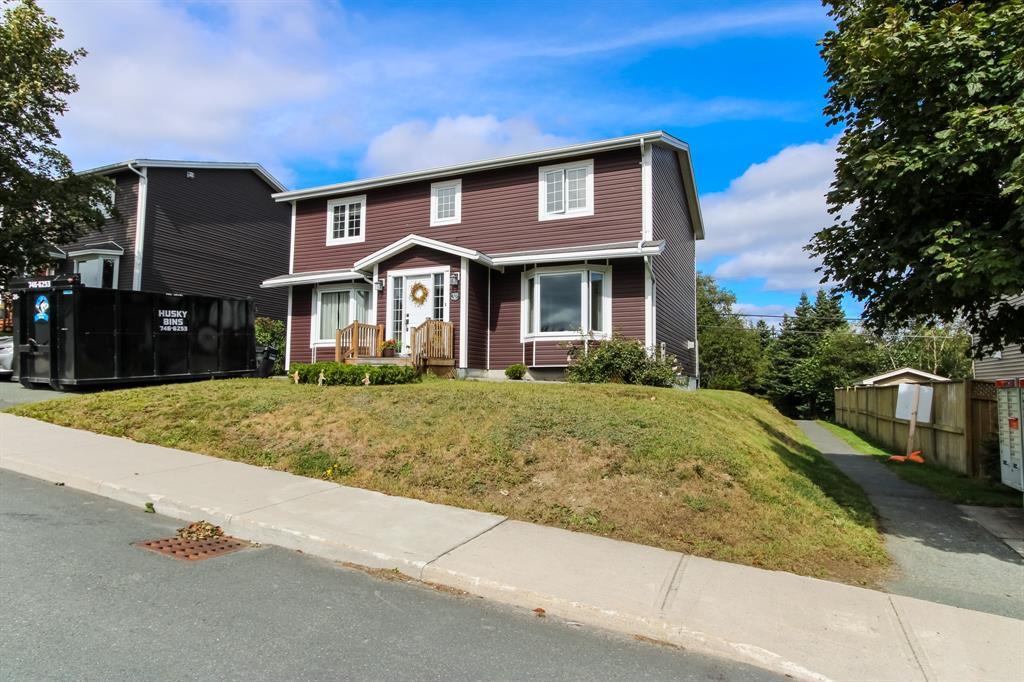32 Halley Drive, St John'S, NL