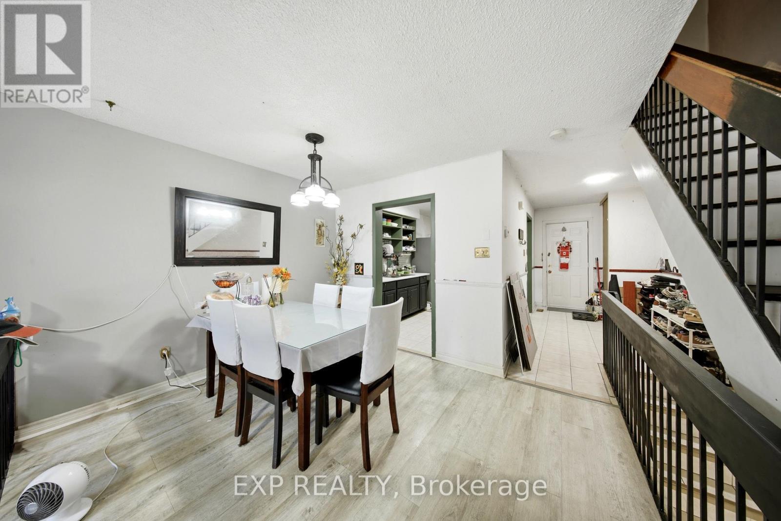 8 - 275 Manse Road, Toronto, ON