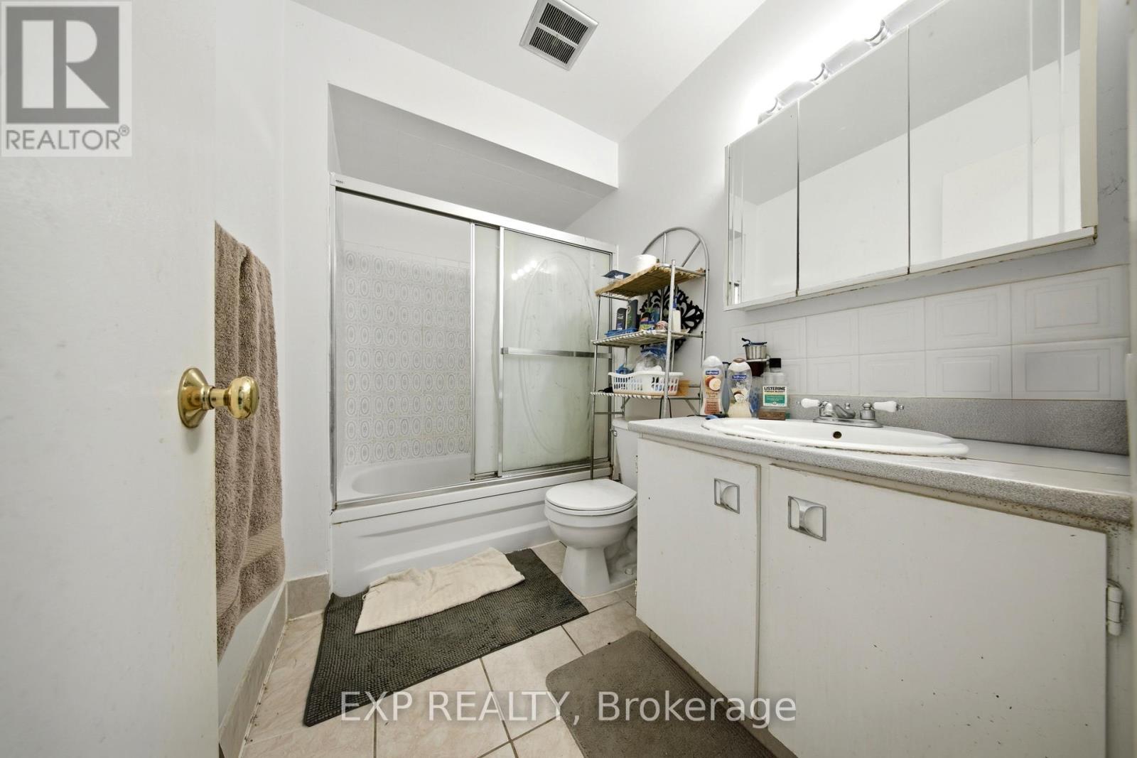 8 - 275 Manse Road, Toronto, ON