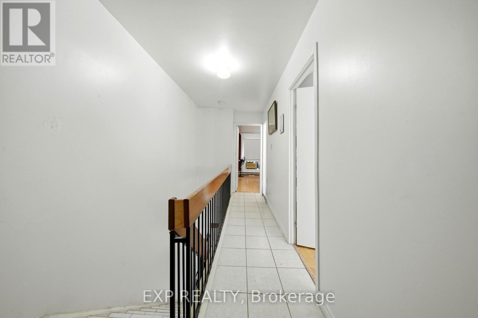 8 - 275 Manse Road, Toronto, ON