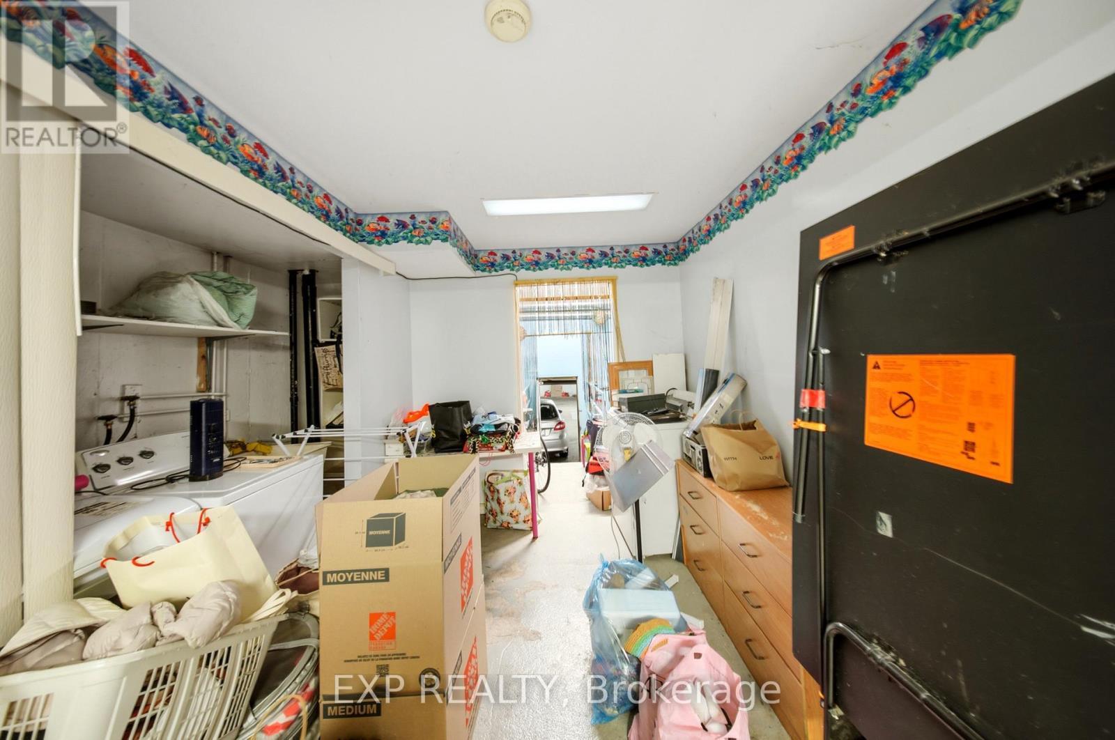 8 - 275 Manse Road, Toronto, ON