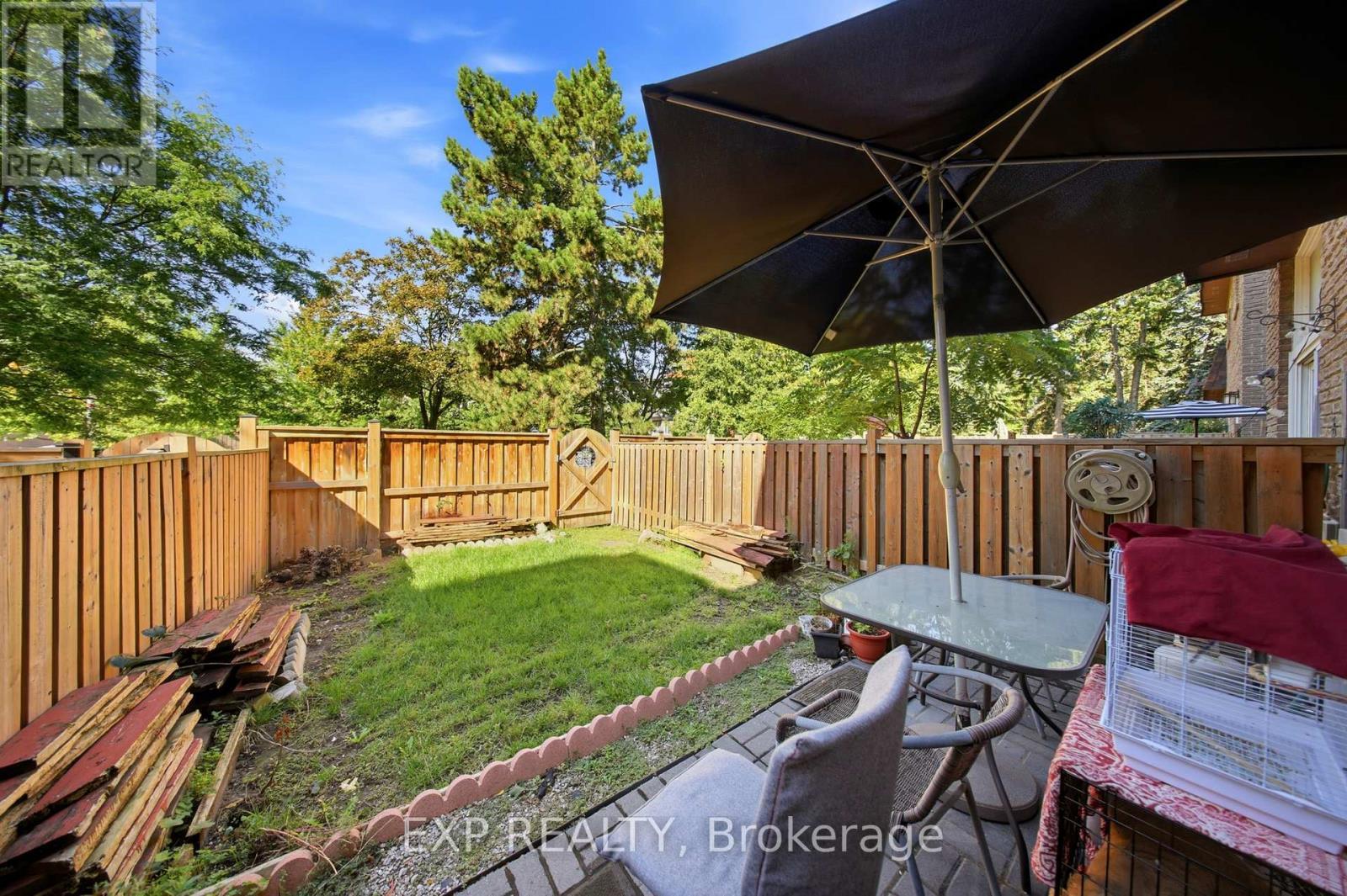 8 - 275 Manse Road, Toronto, ON