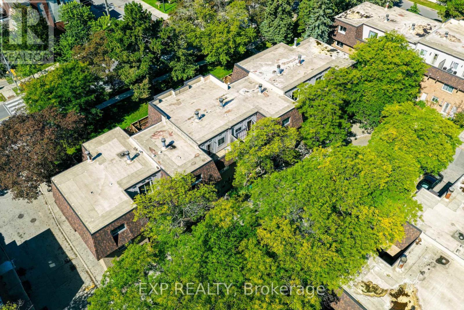 8 - 275 Manse Road, Toronto, ON