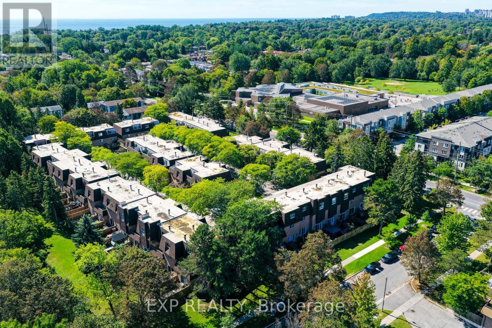 8 - 275 Manse Road, Toronto, ON