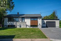 262 Kingsford RD Sault Ste. Marie, ON P6C 2W1