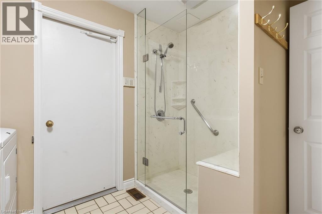 527 Anndale Court, Waterloo, ON