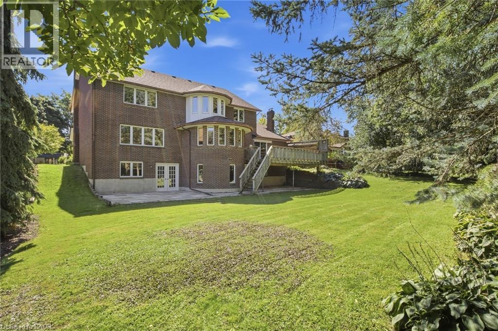 527 Anndale Court, Waterloo, ON