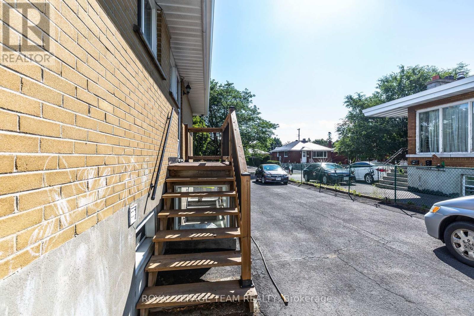 676 Borthwick Avenue, Ottawa, ON
