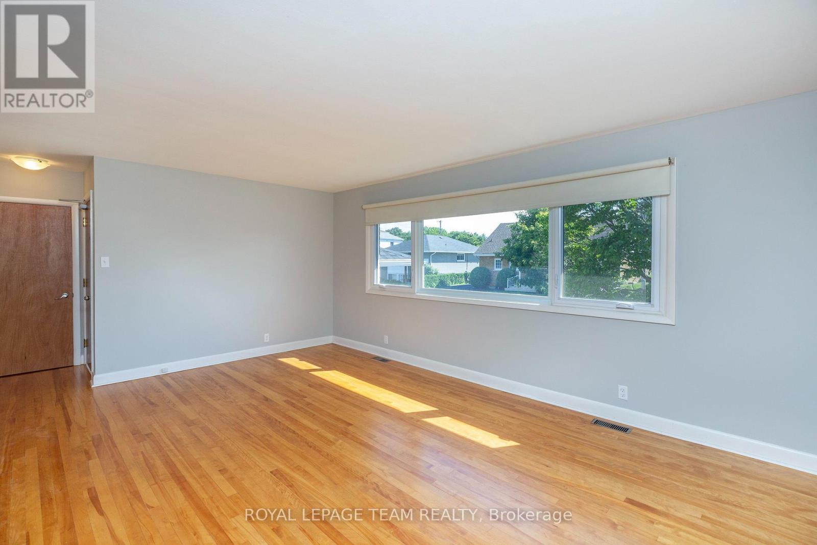 Unit 2 - Living area - 676 Borthwick Avenue, Ottawa, ON