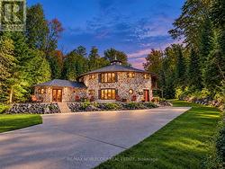 1166 BONNIE LAKE ROAD Bracebridge, ON P1L 1W9