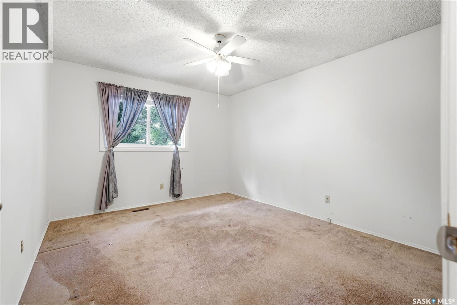 87 Vernon Crescent, Regina, SK