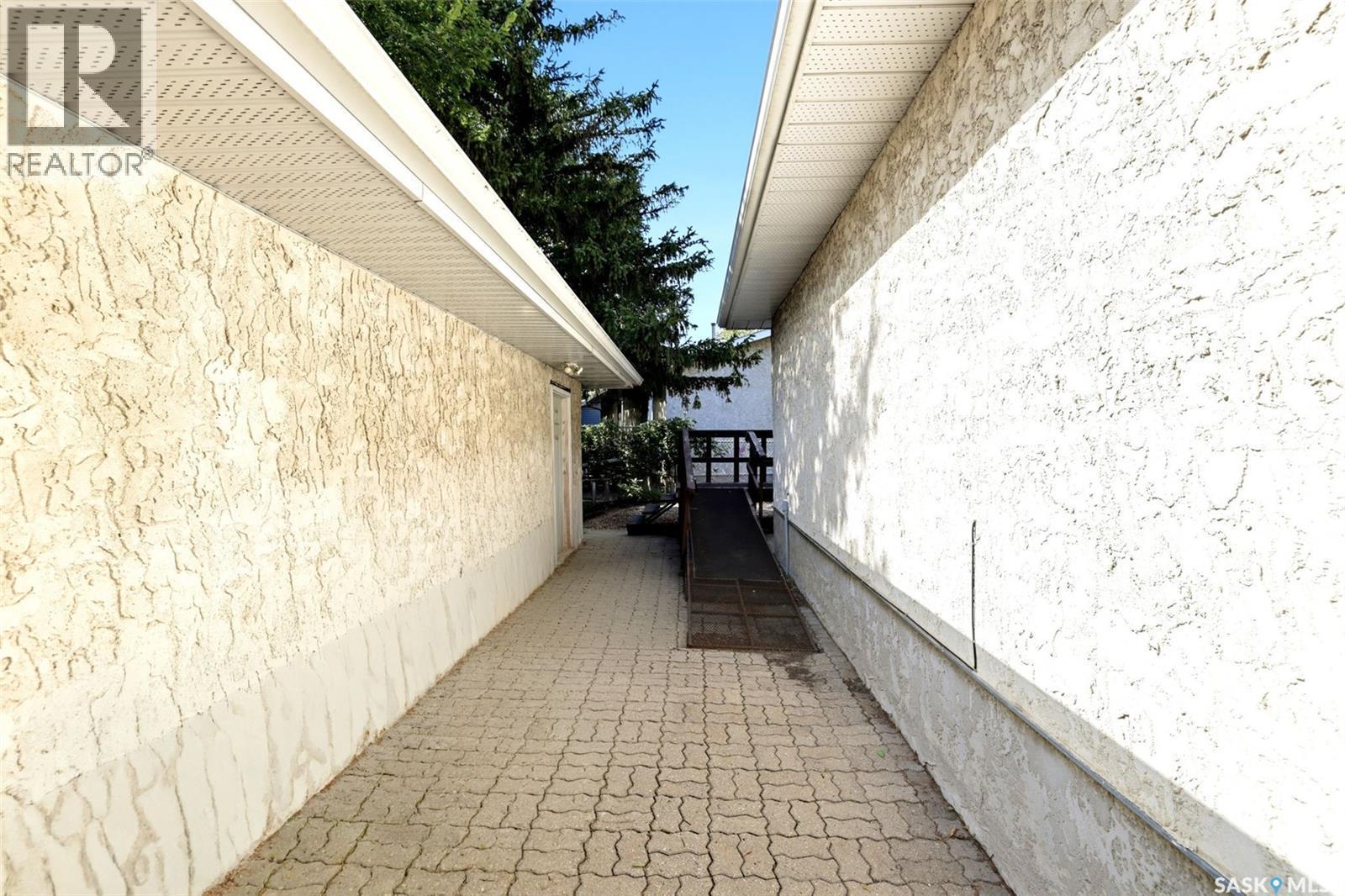 87 Vernon Crescent, Regina, SK