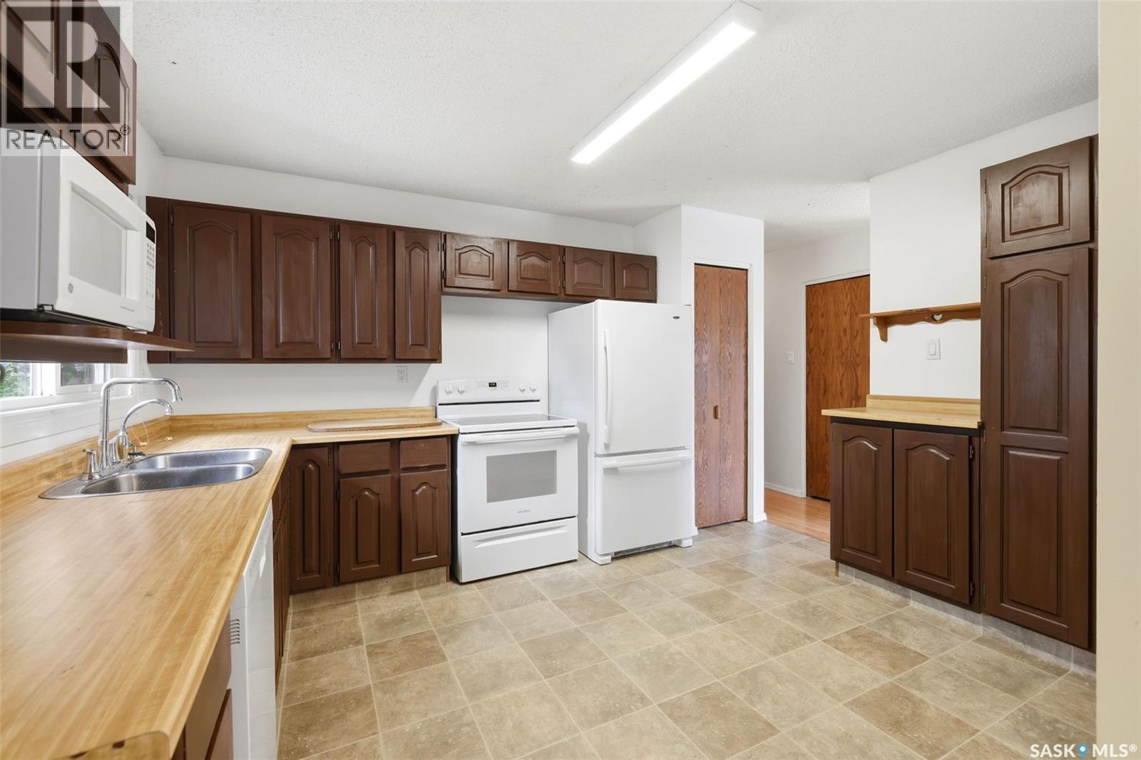 87 Vernon Crescent, Regina, SK
