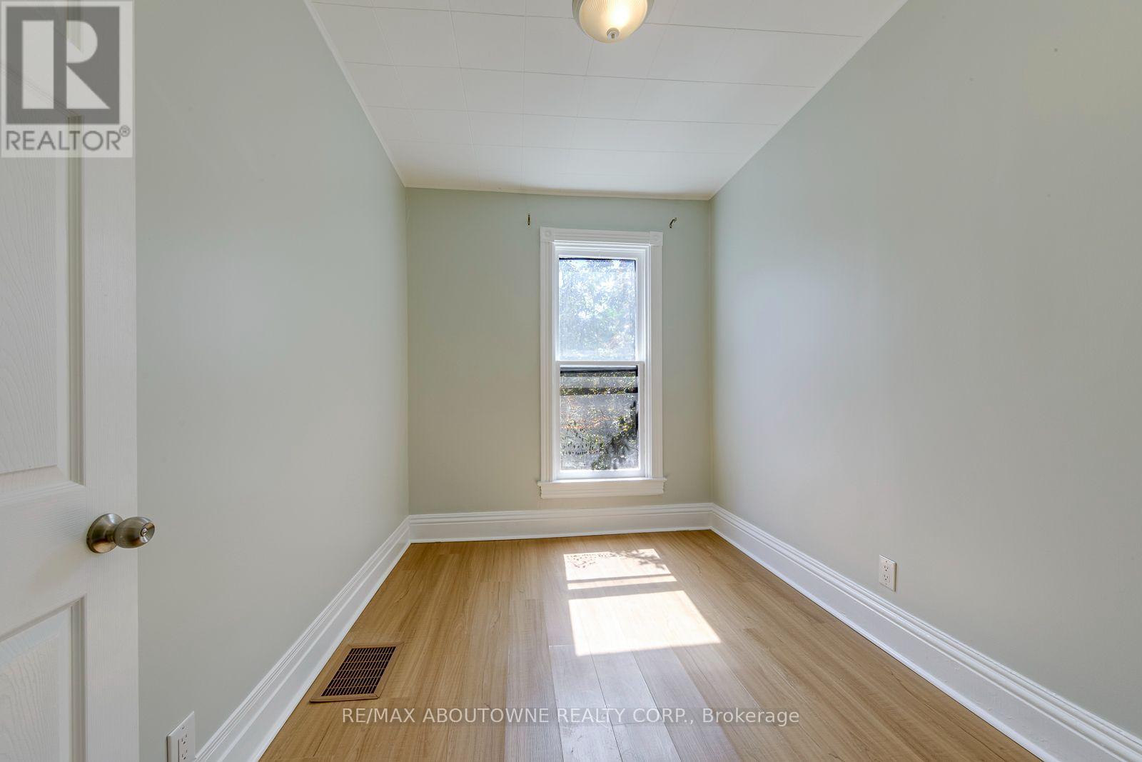 Unit 2 - Bedroom 3 - 100 Grant Avenue, Hamilton, ON