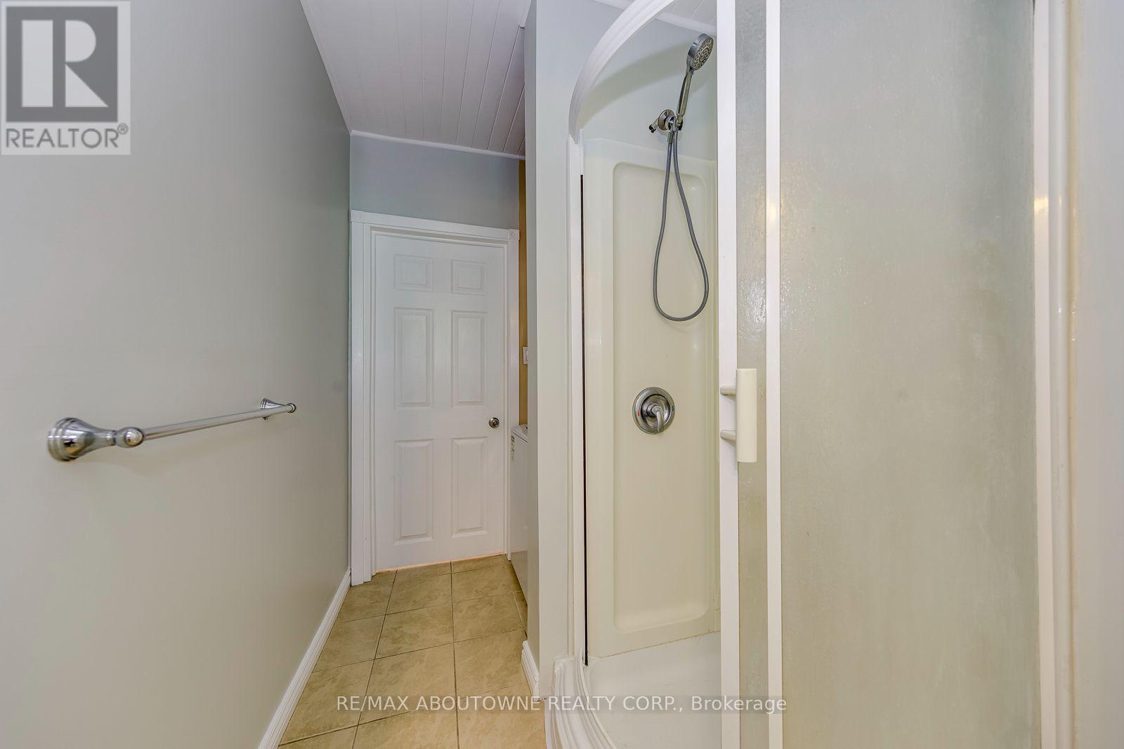 Unit 2 - Washroom - 100 Grant Avenue, Hamilton, ON