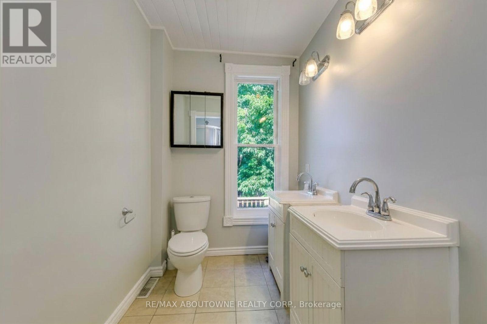 Unit 2 - Washroom - 100 Grant Avenue, Hamilton, ON