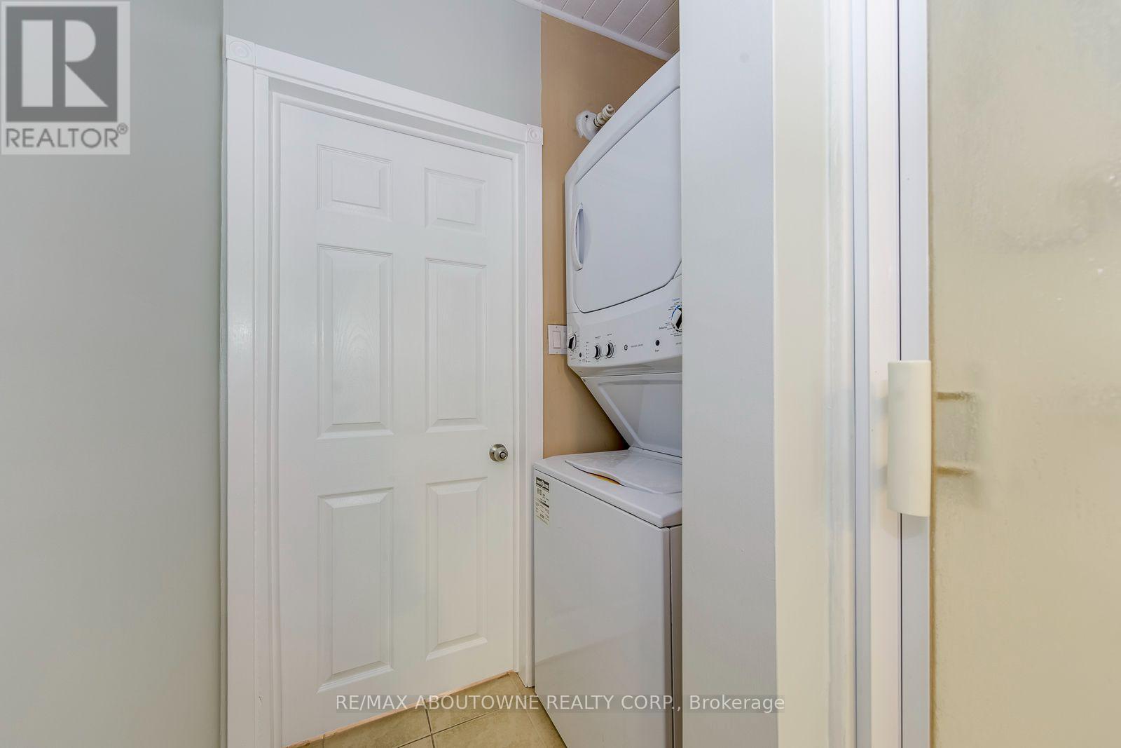 Unit 2 - Laundry - 100 Grant Avenue, Hamilton, ON