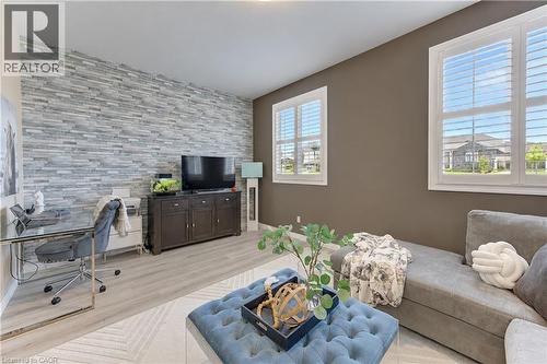 Accent wall with stacked stone detailing - 428 Freure Drive, Cambridge, ON 