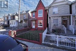 115 EDWIN AVENUE Toronto, ON M6P 3Z8