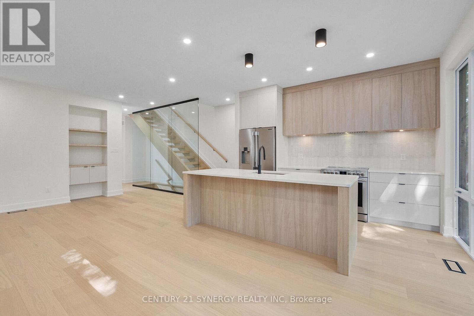 Open concept Kitchen/living Dining - 83 Boyce Avenue, Ottawa, ON