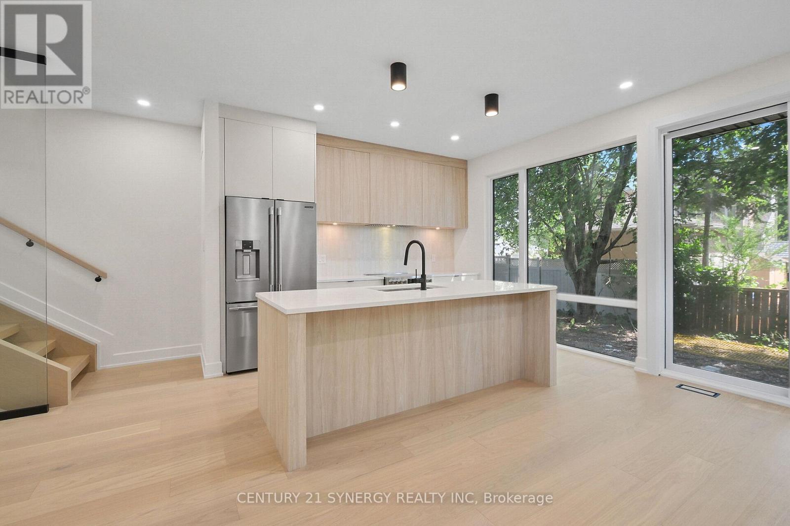 Huge windows with plenty of natural light - 83 Boyce Avenue, Ottawa, ON
