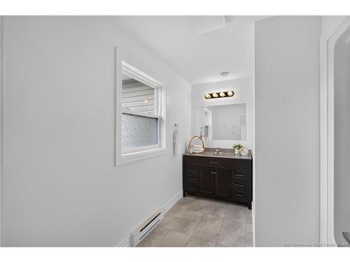 1528 Lincoln Rd, Fredericton, NB 