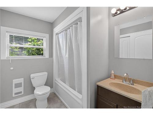 1528 Lincoln Rd, Fredericton, NB 