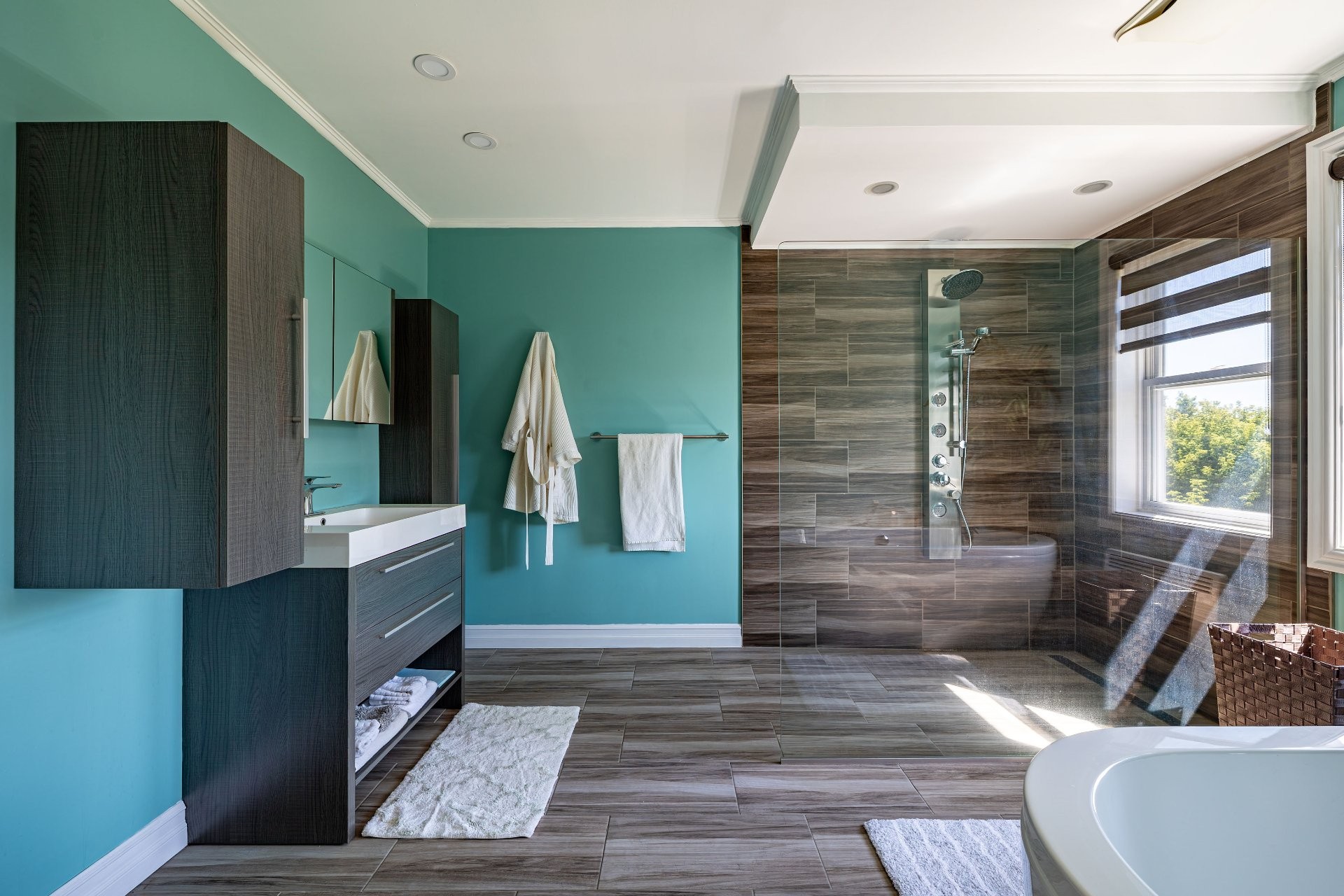 Master Bathroom - 1100 Av. Royale, Québec (Beauport), QC