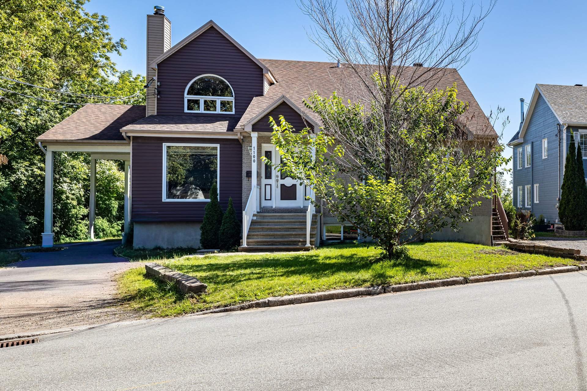 Front of Structure - 1100 Av. Royale, Québec (Beauport), QC