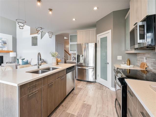 323 Stan Bailie Dr, Winnipeg, MB