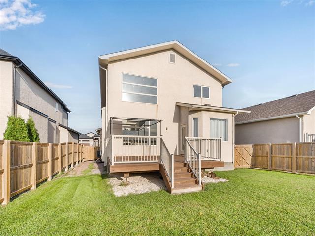 323 Stan Bailie Dr, Winnipeg, MB