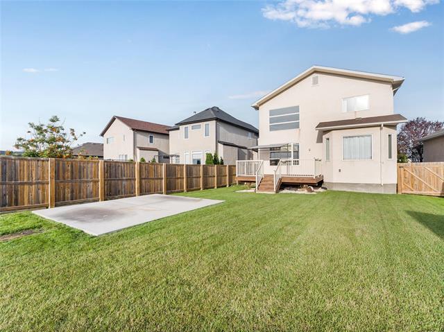 323 Stan Bailie Dr, Winnipeg, MB