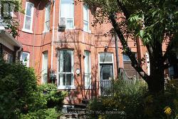 3RD FLOOR - 78 WRIGHT AVENUE Toronto, ON M6R 1L2