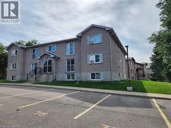 329 NORTHLAKE Drive Unit# 6 Waterloo, ON N2V 1Z1