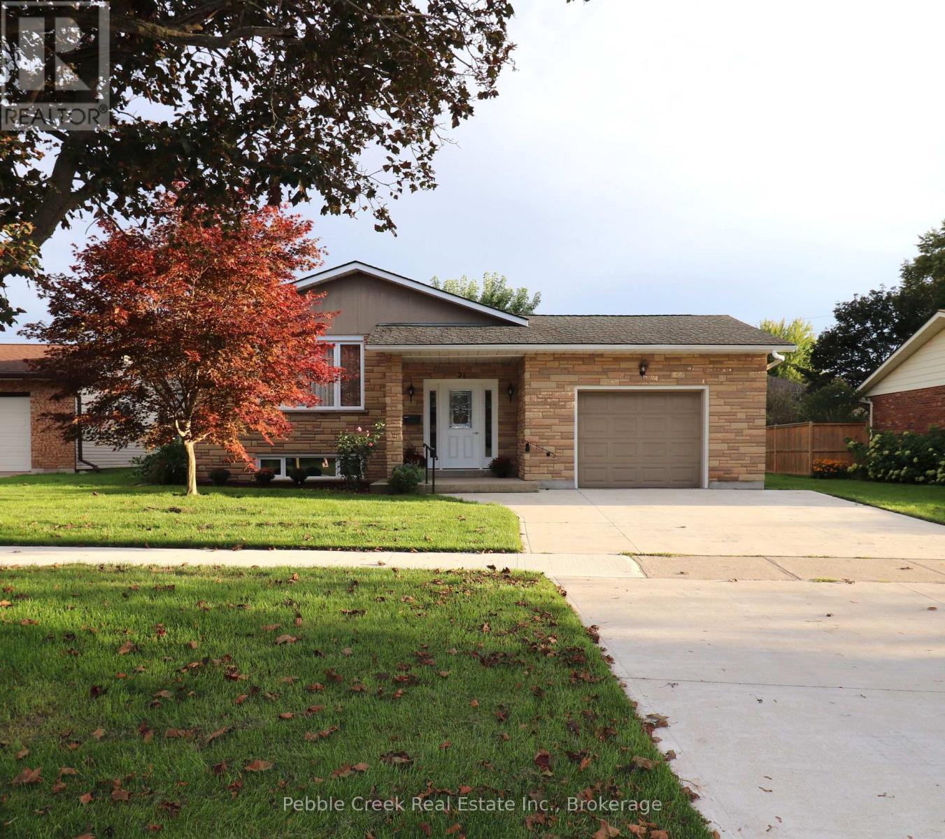 21 Suncoast Drive W, Goderich (Goderich (Town)), ON