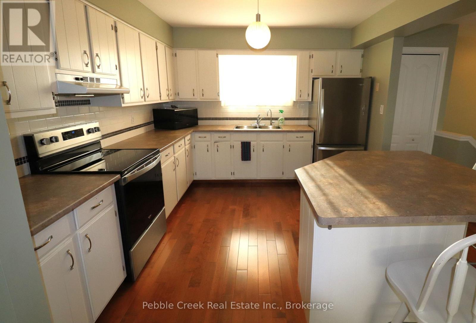 21 Suncoast Drive W, Goderich (Goderich (Town)), ON