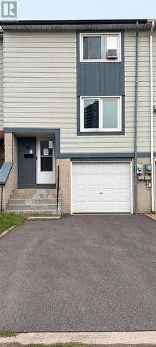 40 HOSKINS SQUARE  Brampton, ON L6S 2N6