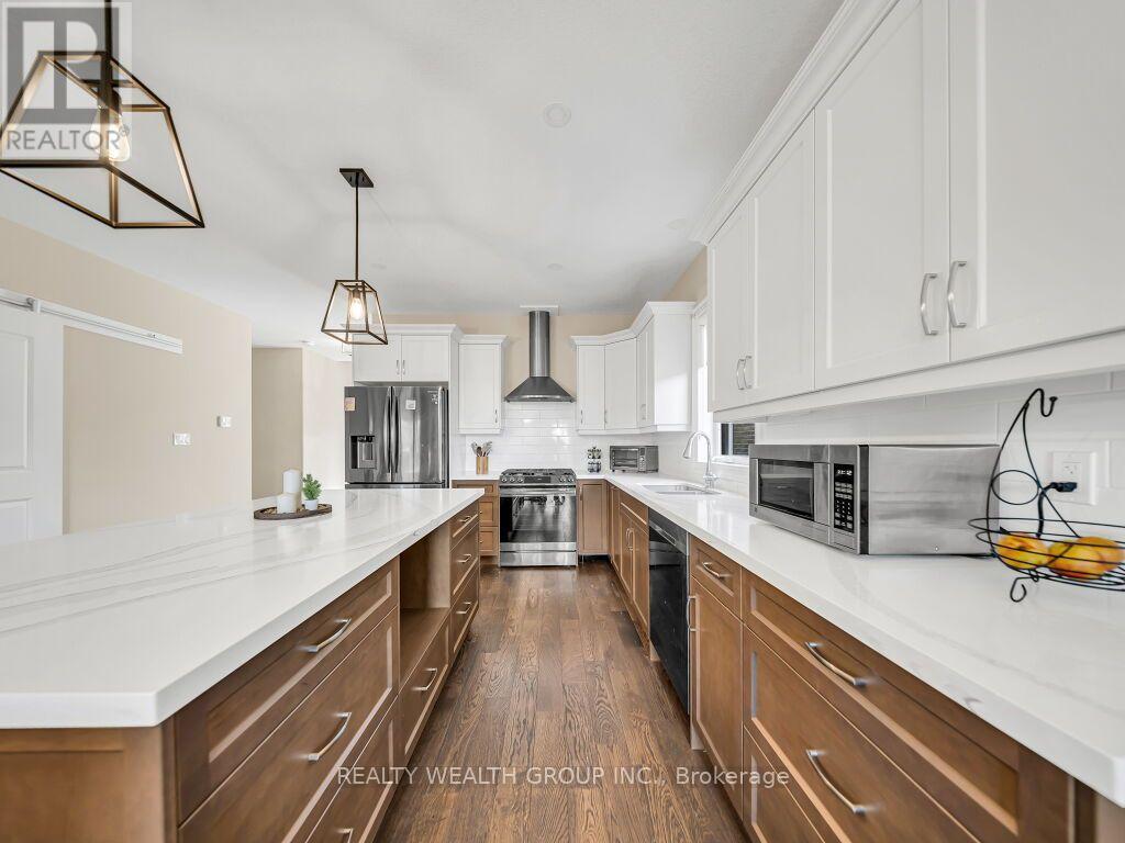 39 Carriage Crossing, Mapleton, ON