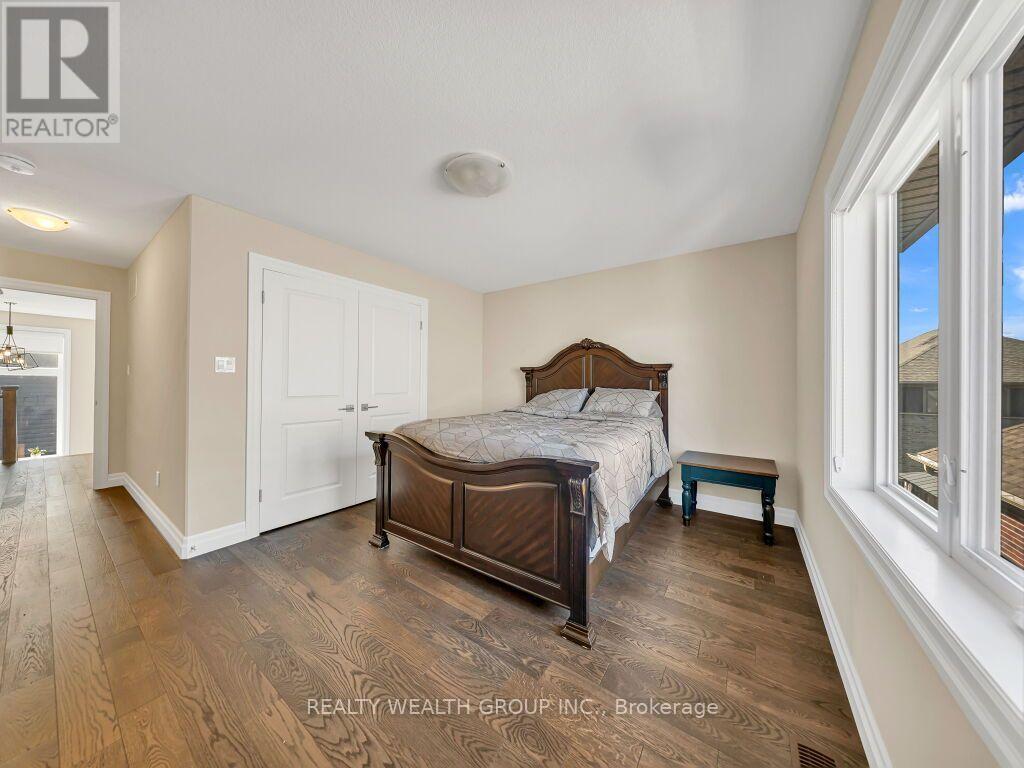 39 Carriage Crossing, Mapleton, ON