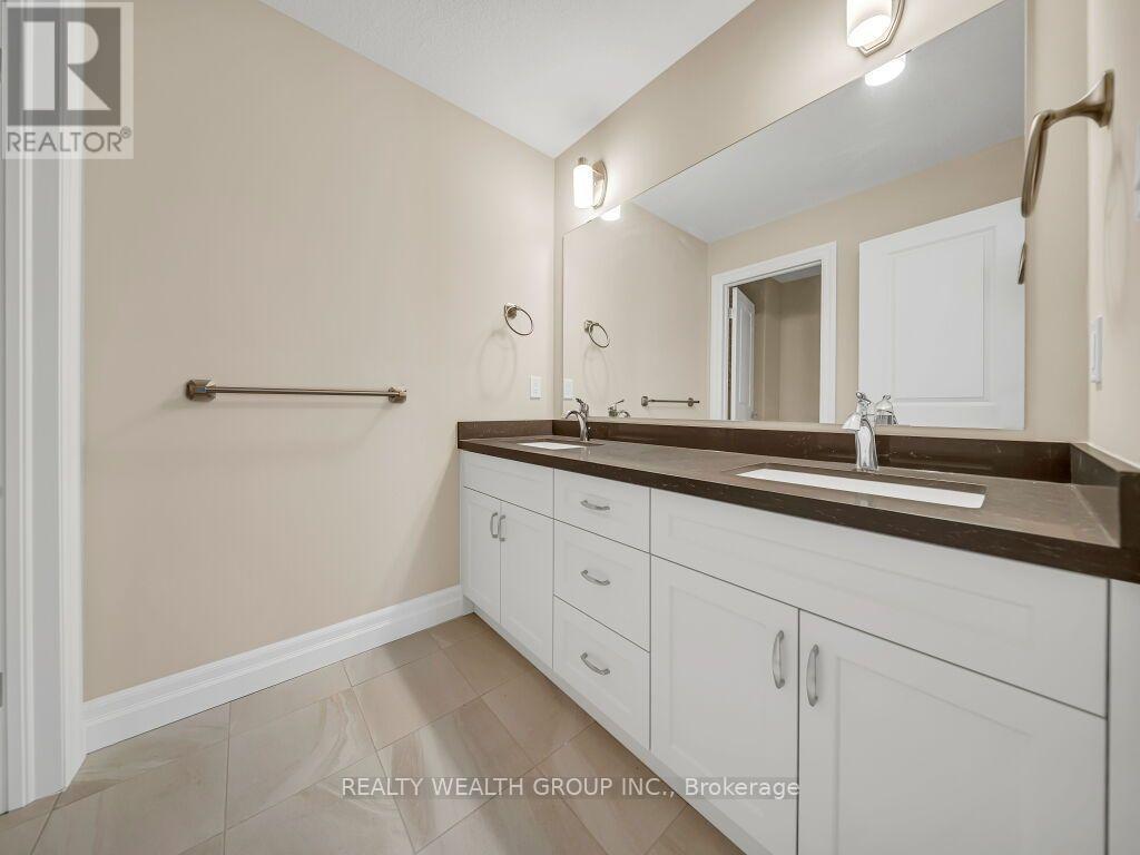 39 Carriage Crossing, Mapleton, ON