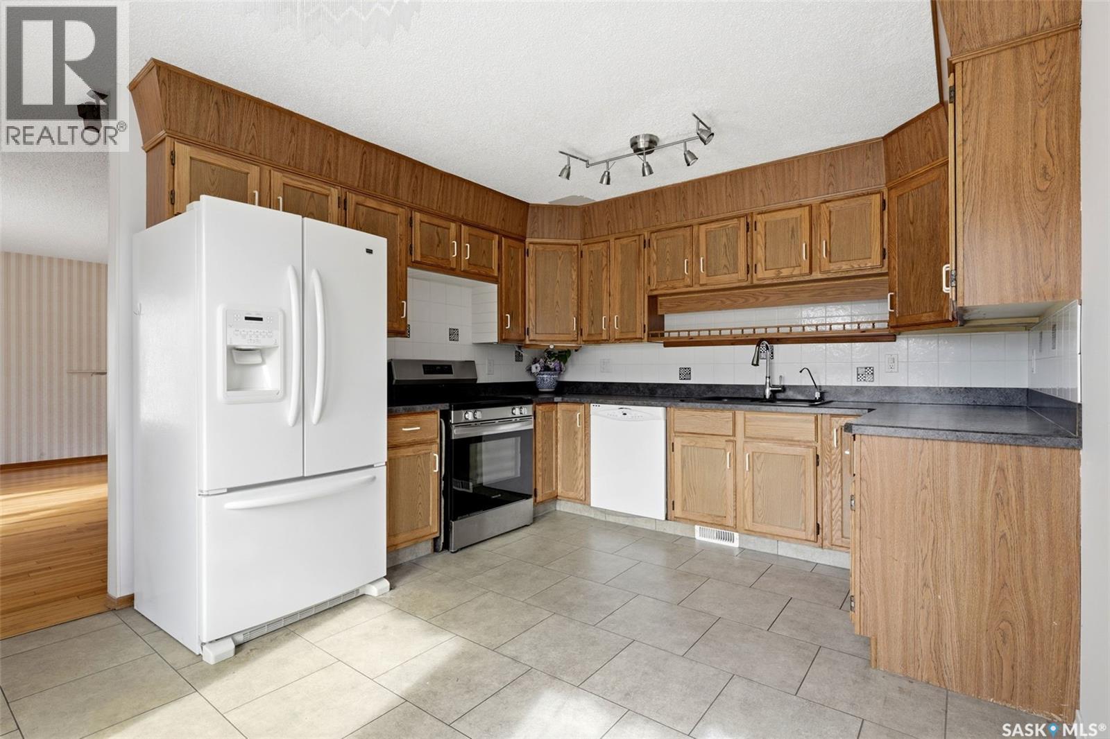 2807 Howell Drive E, Regina, SK