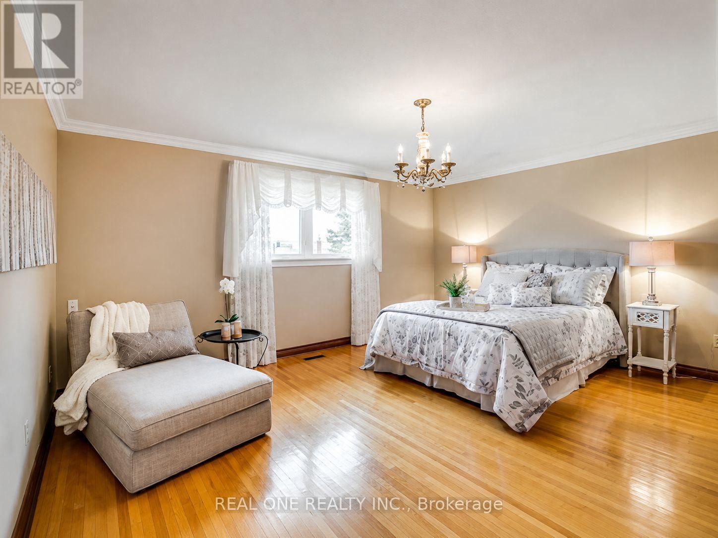 Upper - 2531 Cynara Road, Mississauga, ON