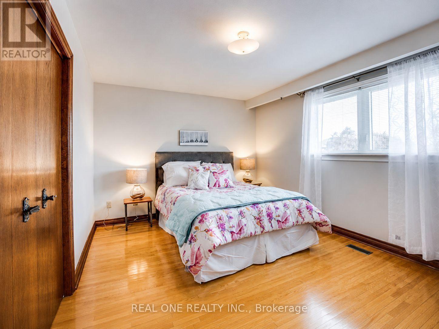 Upper - 2531 Cynara Road, Mississauga, ON