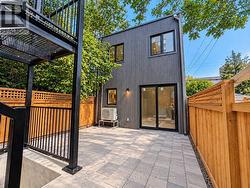 LANEWAY - 269 BRUNSWICK AVENUE Toronto, ON M5S 2M6