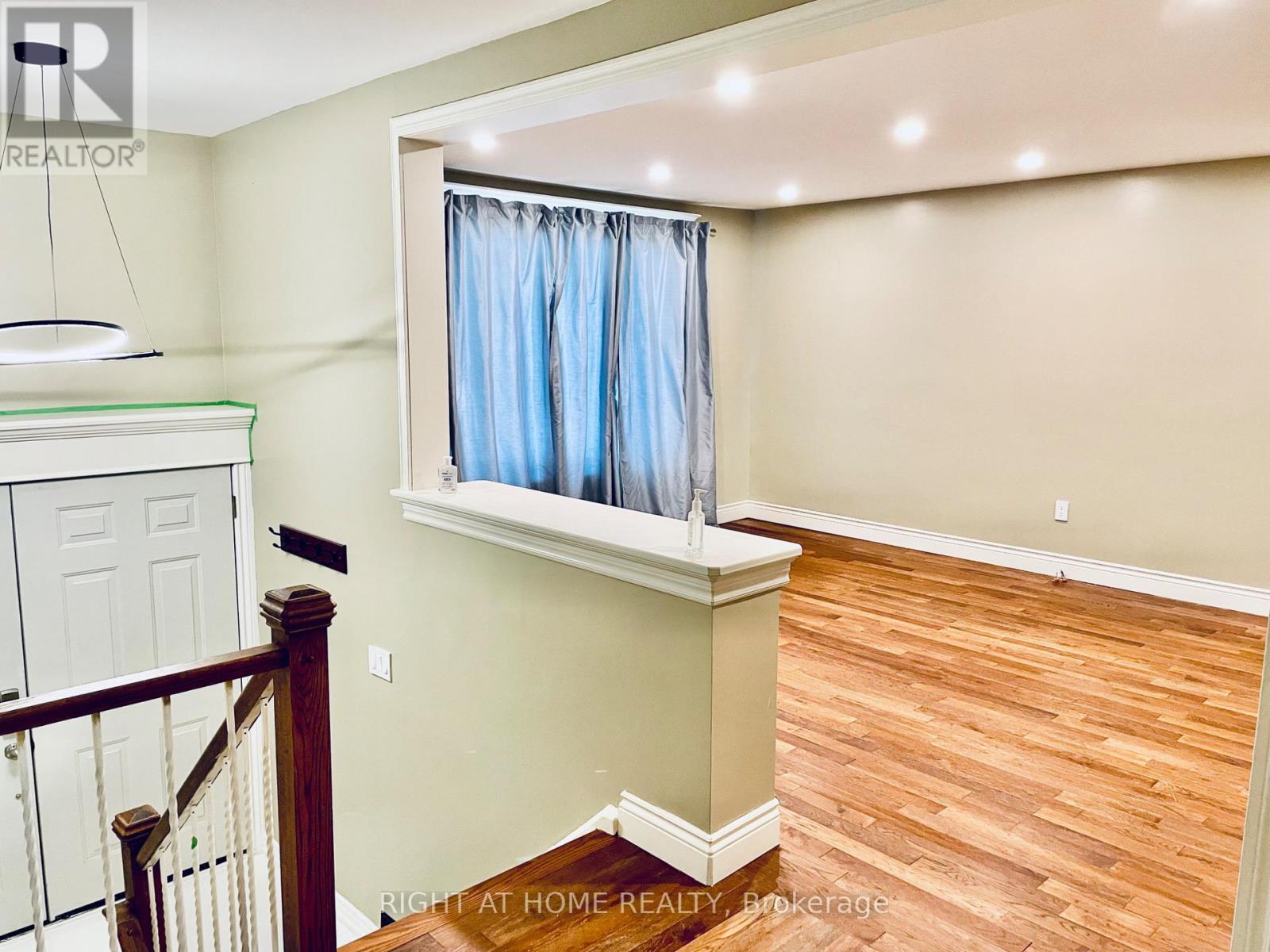 6 Beechcroft Circle, Barrie, ON