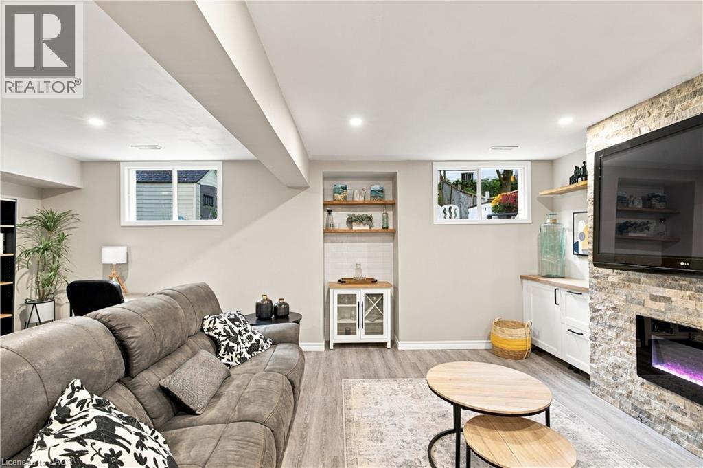 447 Drummerhill Crescent, Waterloo, ON