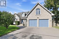 381 KERMAN AVENUE Grimsby (Grimsby Beach), ON L3M 5C4
