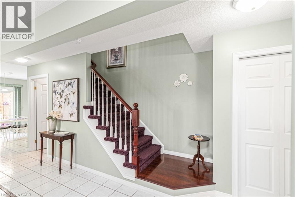 10 Richview Drive, Hamilton, ON