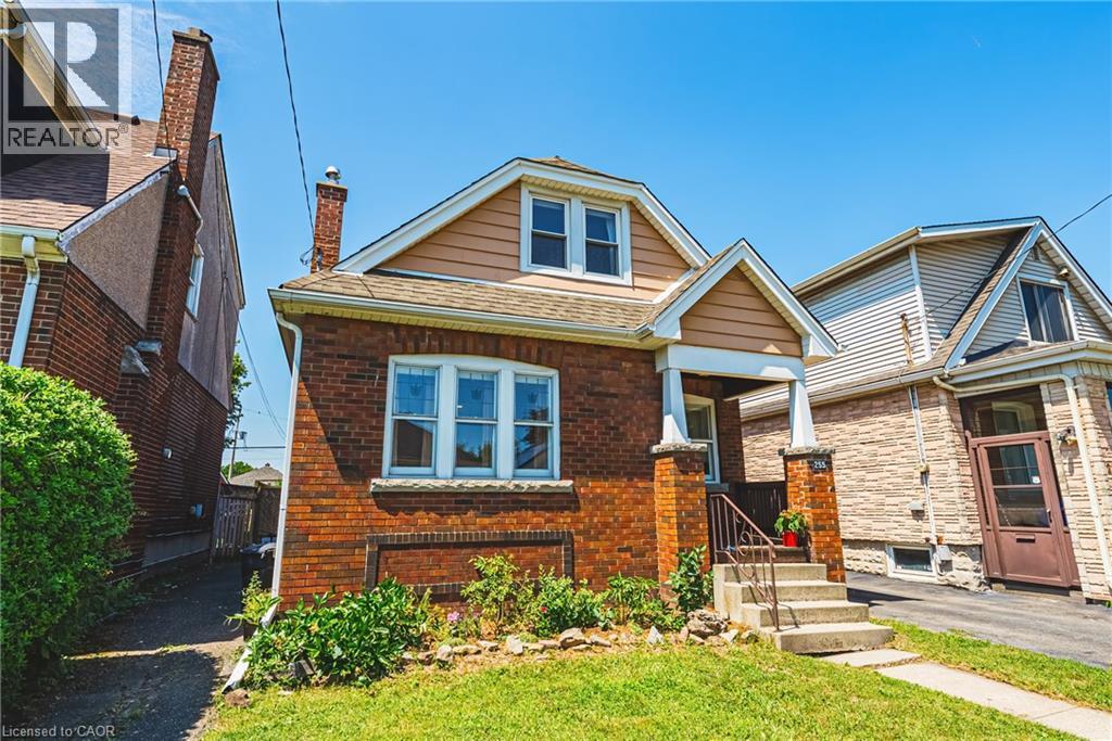 255 Weir Street N, Hamilton, ON